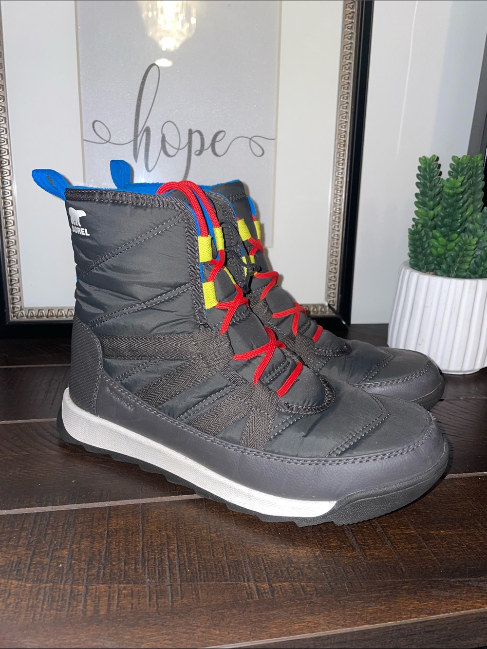 Sorel Whitney II Waterproof Boots Youth Size 5 EUC Jet/ Sea Salt Women's 6.5